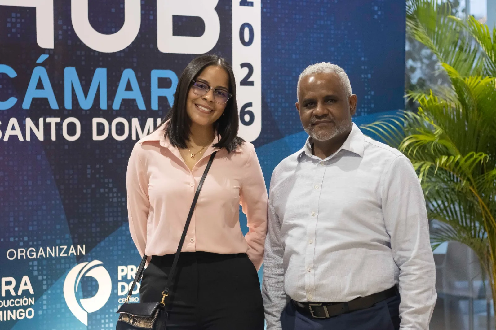 Presentación HUB 2026 cóctel de socios